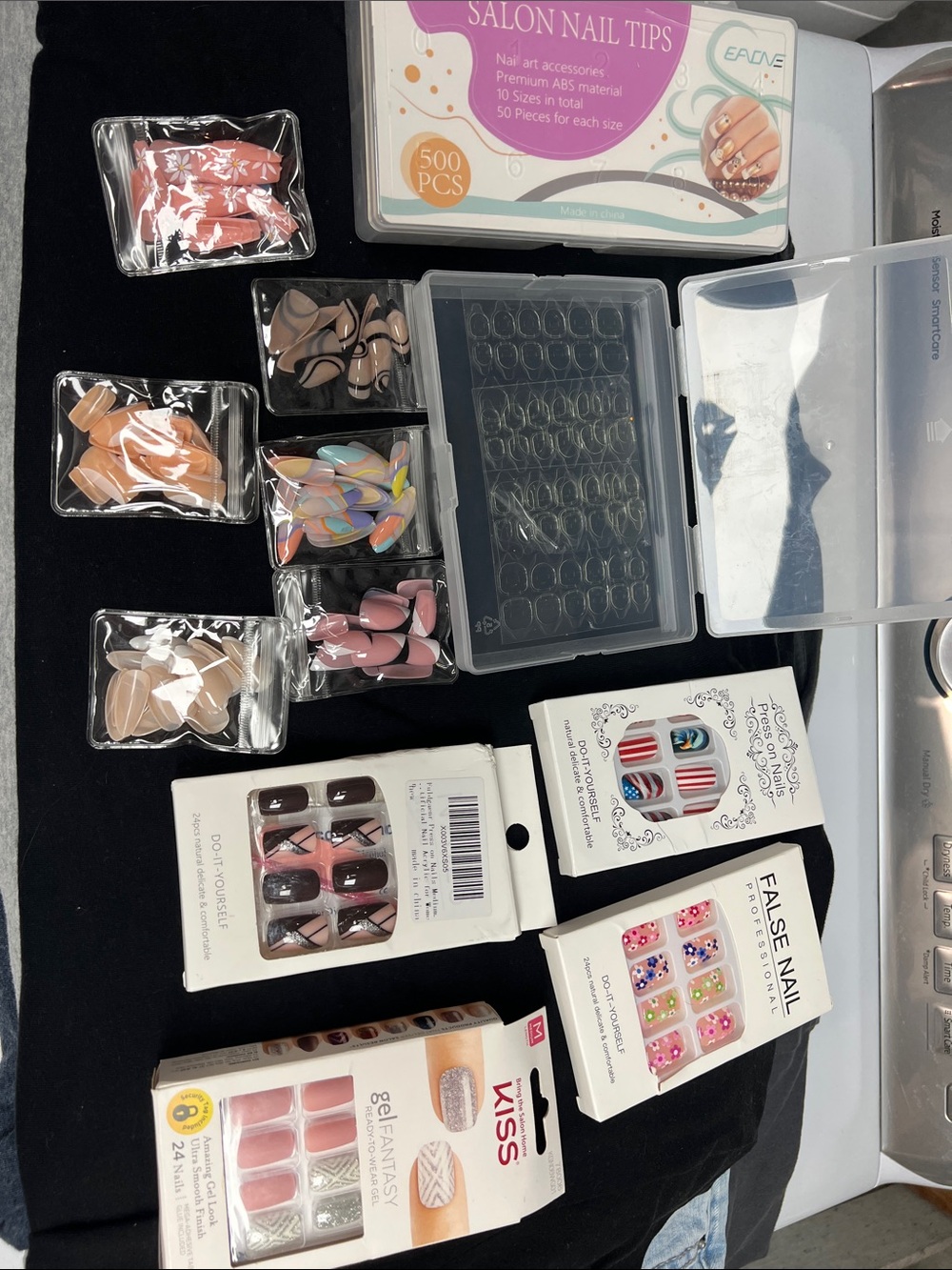Self-Adhesive Press-On Nails in Pink, Beige & Brown Accents